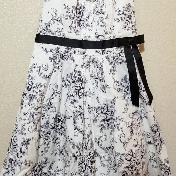 Bonnie Jean Dress - Picture 4 of 6